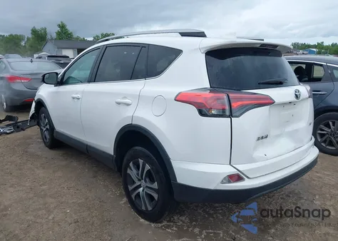 2018 Toyota Rav4 Le z USA, uszkodzony, nr VIN 2T3ZFREV0JW481069